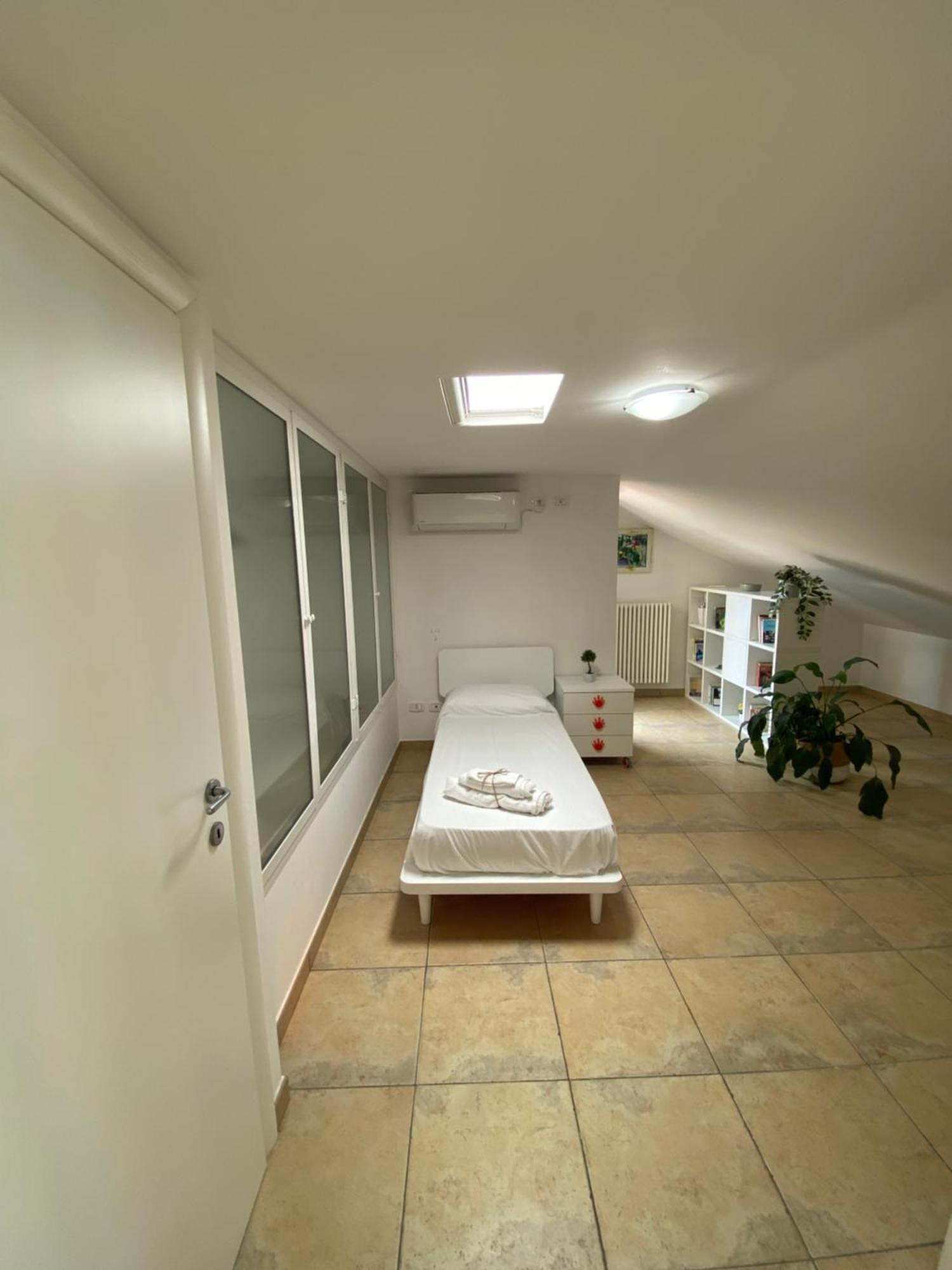 Appartamento Attico Con Terrazzo Panoramico Maiella - 1Piano - Vasto Esterno foto