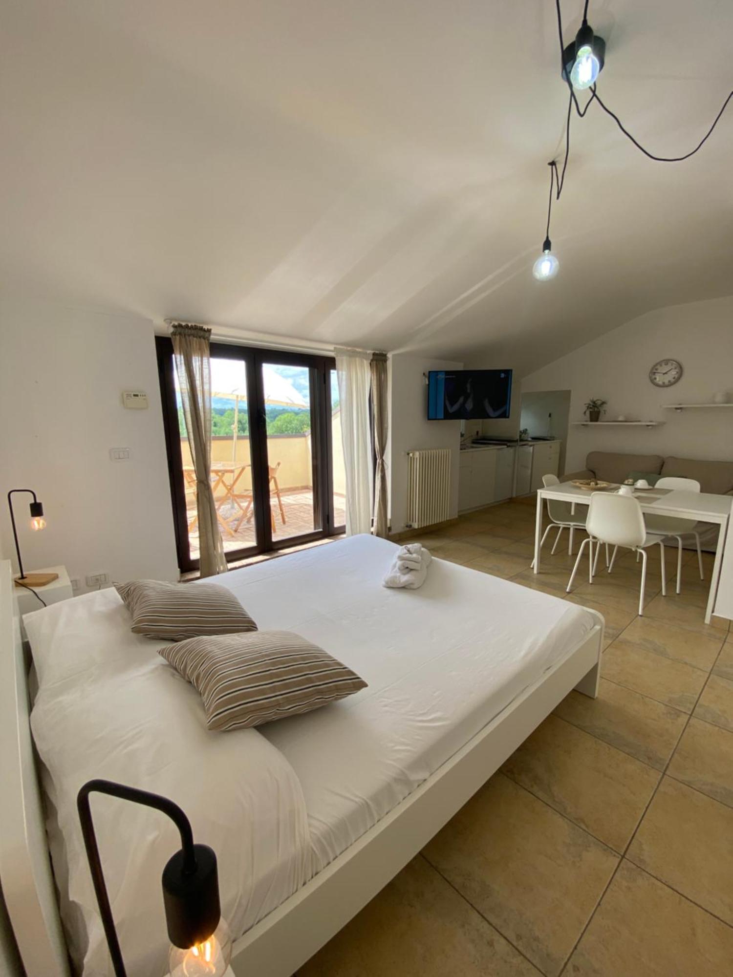 Appartamento Attico Con Terrazzo Panoramico Maiella - 1Piano - Vasto Esterno foto