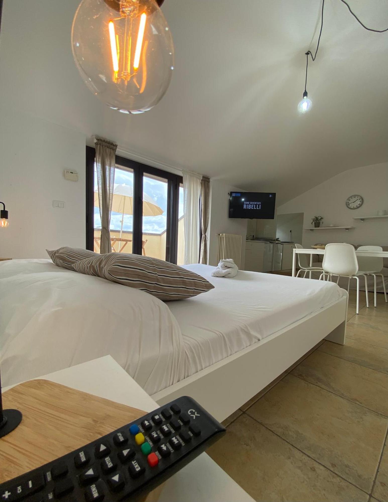 Appartamento Attico Con Terrazzo Panoramico Maiella - 1Piano - Vasto Esterno foto